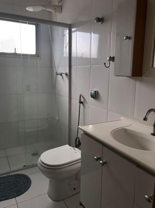 Apartamento Quadra Da Praia - Pitangueiras Гуаружа Экстерьер фото